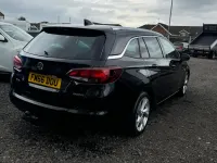 Used Vauxhall Astra SRi 108 HP (79 kW) 2017 Black Estate