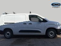 Used Vauxhall Combo S 100 HP (73 kW) 2023 White MPV