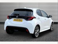 Used Toyota Yaris Hybrid 116 HP (85 kW) 2023 White Hatchback