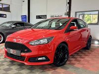 Used Ford Focus ST 250 HP (183 kW) 2017 Red Hatchback