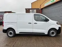 Used Vauxhall Vivaro 100 HP (73 kW) 2023 White MPV