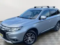 Usado Mitsubishi Outlander 150 HP (110 kW) 2018 SUV