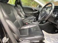 used Volvo V40 1.6 D2 SE LUX NAV 5d 113 BHP