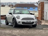 Begagnad Mini Cooper Hatch 122 HK (89 kW) 2011 Silver Halvkombi