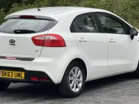 Used Kia Rio 2013 White Hatchback