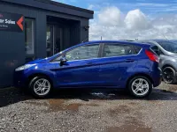 Used Ford Fiesta Zetec 100 HP (73 kW) 2014 Blue Hatchback