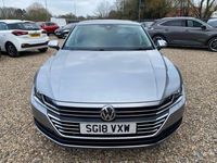 Usado VW Arteon Elegance 150 HP (110 kW) 2018 Prateado Citadino