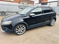 Begagnad VW Polo Cross 2015 Svart Halvkombi