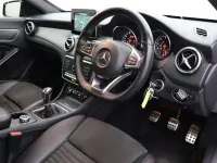 Begagnad Mercedes CLA180 AMG line 122 HK (89 kW) 2018 Svart Sedan