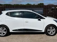 Used Renault Clio Dynamique 2016 White Hatchback