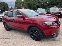 Used Nissan Qashqai N-TEC 110 HP (80 kW) 2015 Red SUV