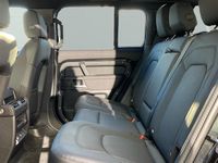 Used Land Rover Defender SE Dynamic 249 HP (183 kW) 2025 Estate