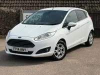 Used Ford Fiesta Titanium 95 HP (69 kW) 2014 White Hatchback