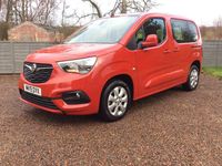 Second-hand Vauxhall Combo S 110 CP (80 kW) 2019 Roșu Monovolum