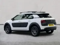 Used Citroën C4 Cactus Feel 82 HP (60 kW) 2017 White Hatchback