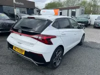 Used Hyundai i20 Premium 100 HP (73 kW) 2023 White Hatchback