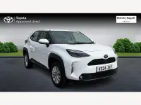 Used Toyota Yaris Hybrid 2024 White Hatchback