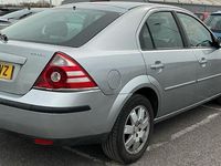 Used Ford Mondeo Zetec 145 HP (106 kW) 2006 Silver Hatchback