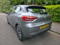 Używany Renault Clio V Evolution 90 KM (66 kW) 2022 Szary Hatchback