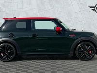 Begagnad Mini John Cooper Works Hatch 228 HK (167 kW) 2021 Grön Halvkombi