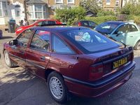 Used Vauxhall Cavalier Expression 90 HP (66 kW) 1995 Red Hatchback