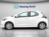 Begagnad Mazda 2 116 HK (85 kW) 2023 Vit Halvkombi
