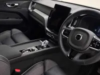 Used Volvo XC60 Plus 250 HP (183 kW) 2025 Blue SUV