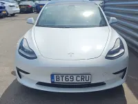 Used Tesla Model 3 Standard Range Plus 366 kW (498 HP) 2019 White Sedan