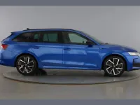 Used Skoda Octavia SportLine 147 HP (108 kW) 2025 Race blue metallic Estate