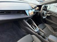 Usado Audi S3 Sportback Black Edition 333 HP (244 kW) 2025 Amarelo Citadino