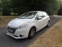 Used Peugeot 208 Access 68 HP (50 kW) 2013 White Hatchback