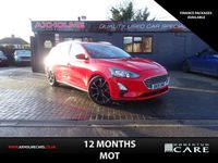 Used Ford Focus Zetec 120 HP (88 kW) 2019 Red Estate
