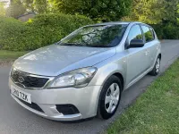 Used Kia Ceed 126 HP (92 kW) 2010 Silver Hatchback