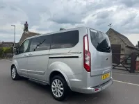 Usado Ford Tourneo Titanium 2021 Prateado Monovolume