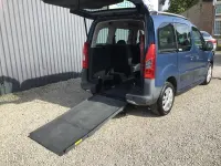 Usado Citroën Berlingo XTR 90 CV (66 kW) 2011 Azul Monovolumen