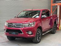 Used Toyota HiLux 150 HP (110 kW) 2016 Red Pickup