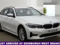 Begagnad BMW 330e Sport Line 2022 Vit Kombi