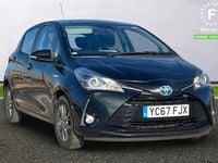 Used Toyota Yaris Hybrid 100 HP (73 kW) 2017 Black Hatchback