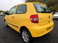 Używany VW Fox 2008 Żółty Hatchback