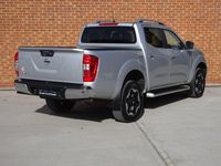 Used Nissan Navara Tekna 190 HP (139 kW) 2021 Silver Pickup