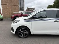 Used Peugeot 108 Collection 82 HP (60 kW) 2018 White Hatchback