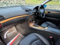 Used Mercedes E220 Avantgarde 2008 Iridium silver metallic Sedan