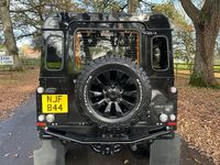 Usado Land Rover Defender 124 HP (91 kW) 2015 Carrinha