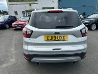 Usado Ford Kuga Titanium 120 CV (88 kW) 2019 Plateado SUV