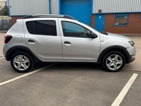 Begagnad Dacia Sandero Ambiance 2014 Silver Halvkombi