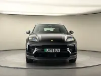 Begagnad Porsche Macan 379 kW (516 HK) 2025 Svart SUV