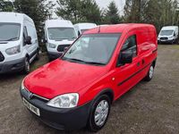 Second-hand Vauxhall Combo 75 CP (55 kW) 2010 Roșu Monovolum
