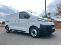 Begagnad Citroën Dispatch 2023 Vit Minibuss
