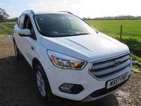 Usado Ford Kuga Zetec 150 HP (110 kW) 2017 Branco SUV