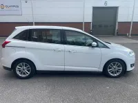 Used Ford Grand C-Max Zetec 120 HP (88 kW) 2016 White MPV
